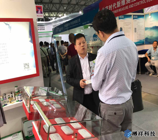 CATO工作人員以飽滿的熱情，為前來的客戶進(jìn)行詳細(xì)的講解